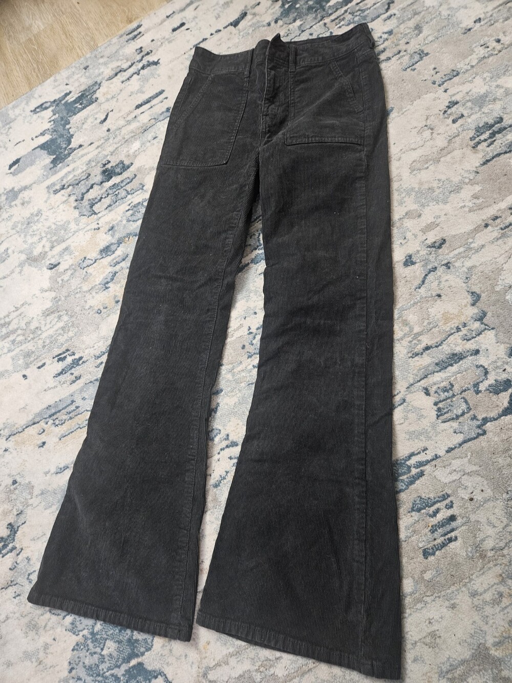 American Eagle Black Corduroy Pants 4 Short